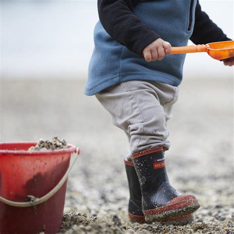 kids gumboots bunnings.